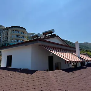Inn Idi, Vlore